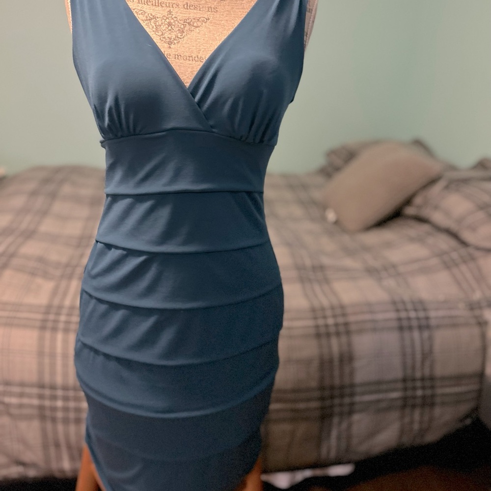 Enfocus Studio, Teal Green fitted Party dress. Size 8